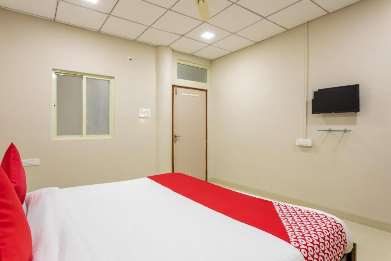 Jagtara Residency Hotel Indaur Kültér fotó